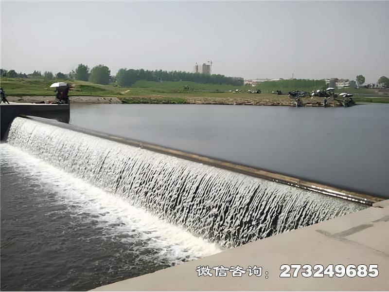 云县水库溢洪道钢坝